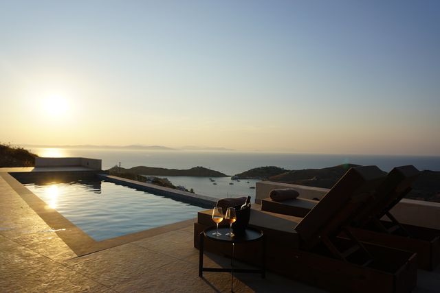 Ο εξωτερικός χώρος / The outdoor area